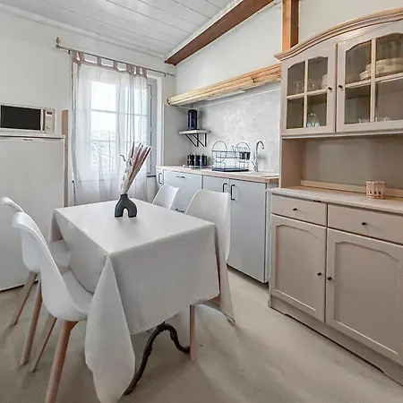 T2 Cosy Vue Sur La Cite Apartamento